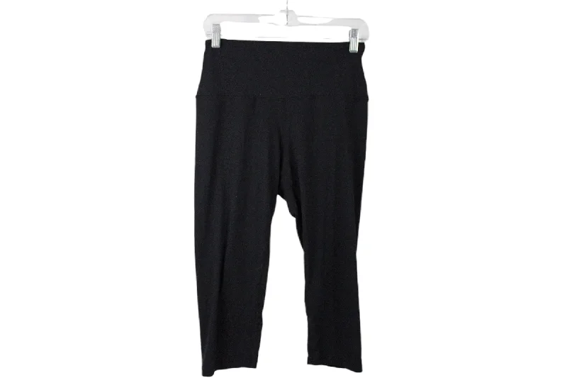 Yelete Active Black Capri Legging | M/L Trendy Minimalist Leggings