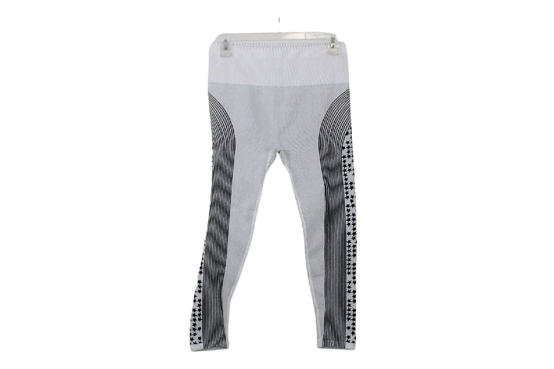 Fabletics White Star Capri Leggings | M Casual Slim-Fit Leggings