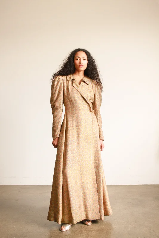 1930s Lamé Floral Embroidered Winter Coat Stand-Up Roll-Neck Turtle